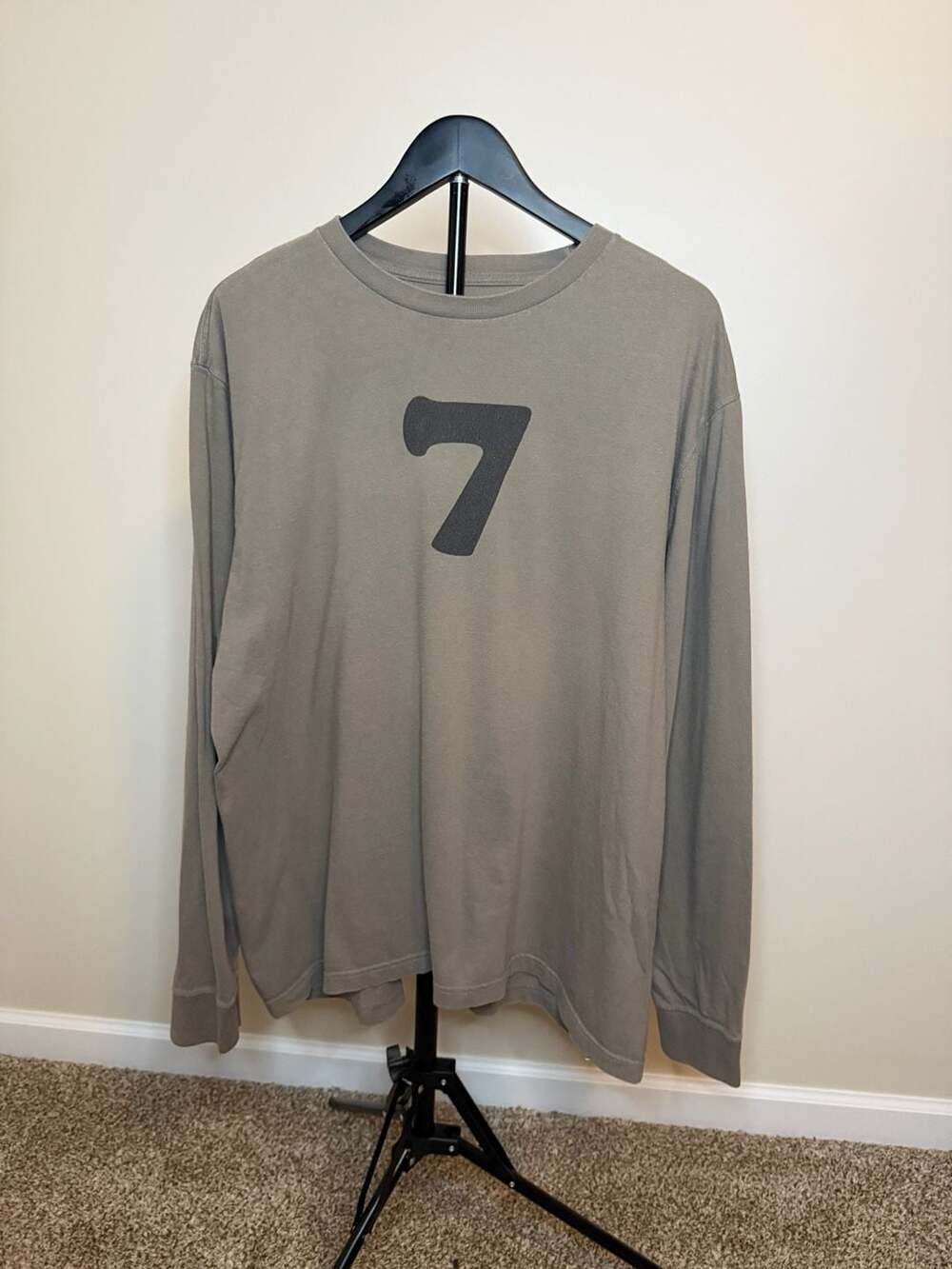 Old Navy Number 7 Graphic Long Sleeve T-Shirt XL